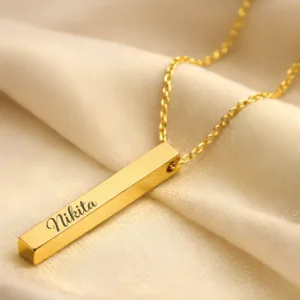 Customised gold bar pendant necklace engraved with name